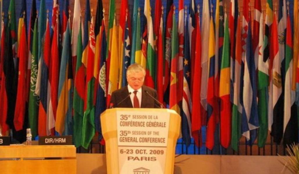 9b0af9aea0b53f242c487f0ce82a98cf