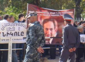 Demanding Nikol’s release