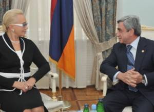 Meeting at the presidential residence