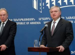 Does ARF-Dashnaktsutiun suffer from masochism?