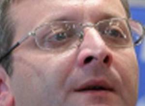 Surenyants withdraws his application