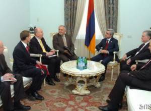 Serzh Sargsyan receives Co-Chairs
