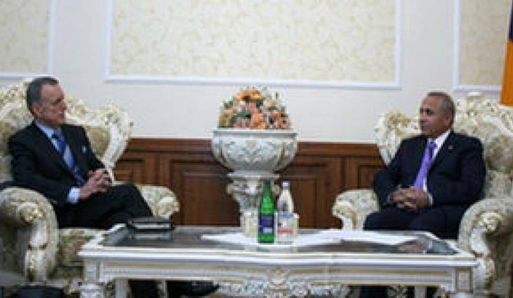 8953df8f0663cfb8957a8c9da0d242b7