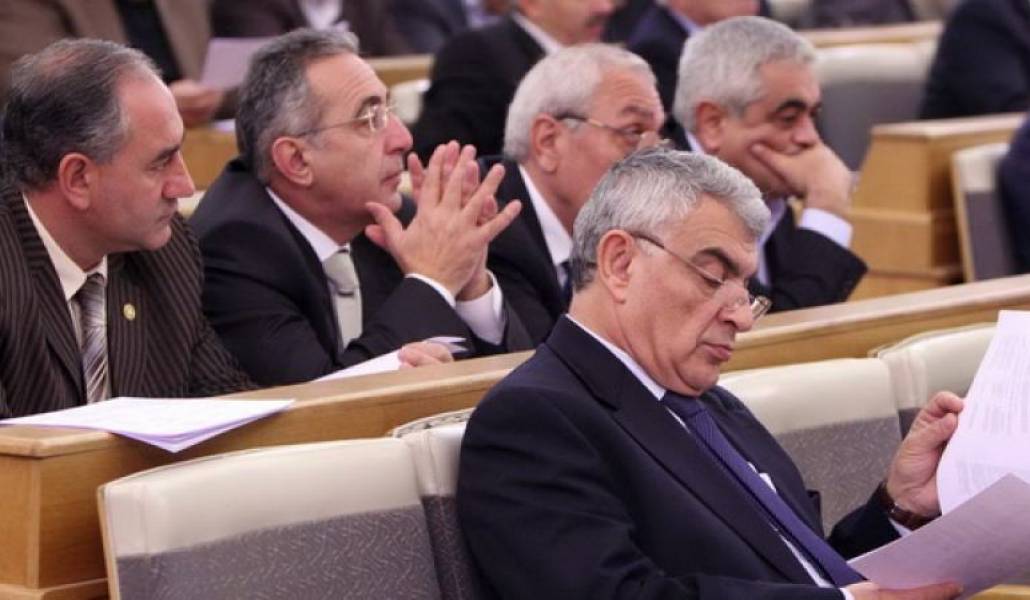 90b9bdce38f76ecf08abbfc1c629498b