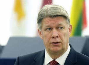 Latvian president to arrive