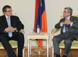 Ambassador presented his credentials