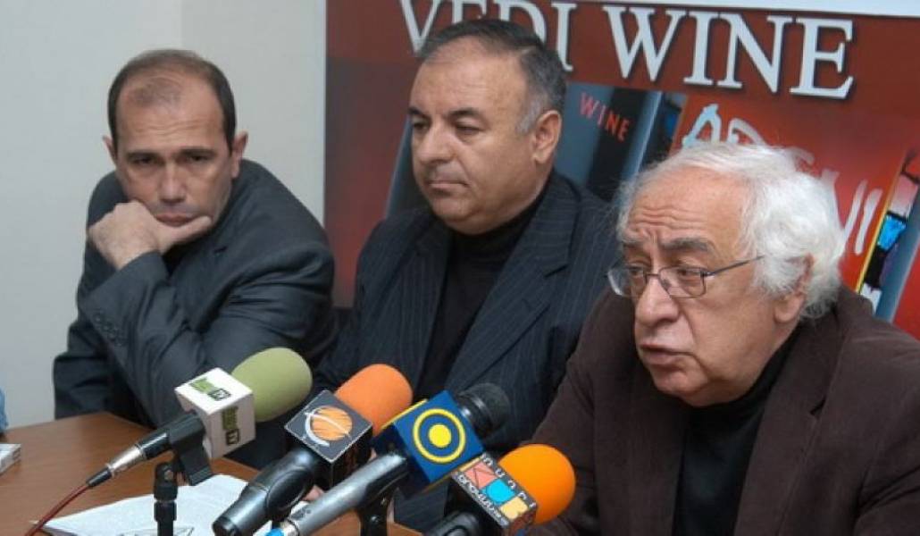 9c56034e351a22a4fd22c4a1012d0788