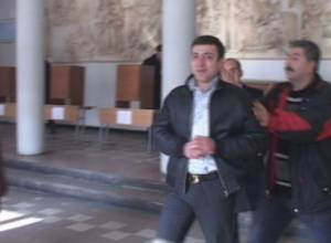 "I shall smash your camera if you shoot"