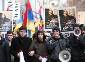 March in support of Nikol Pashinyan