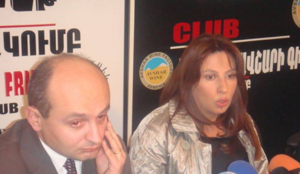 97667ff18de5177ba7e04aafb433bf56