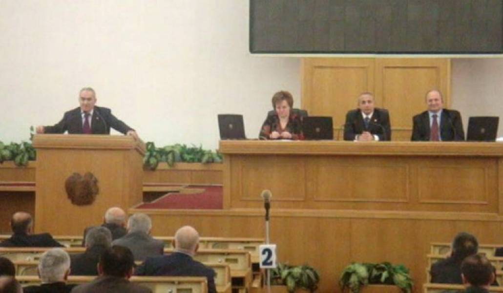 db8c76e517a072b815a94afcbf0475c9