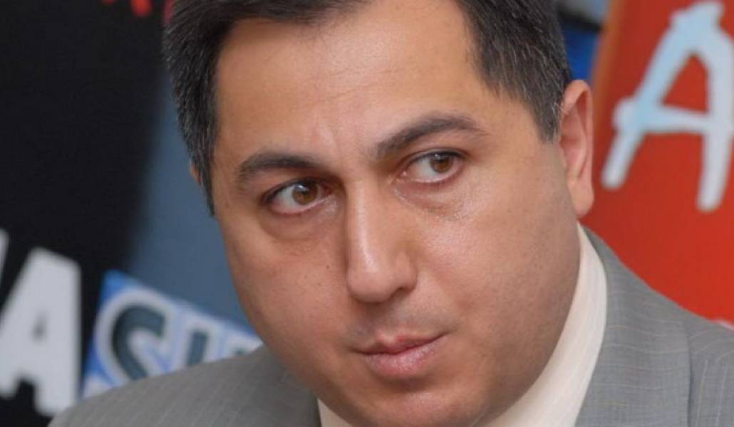 90d144338c1a52246df20d54db268c4c