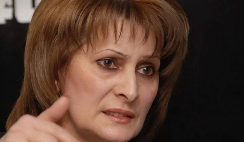 d16355ee1ea37bfa9f62e8b7f33efb7b