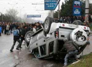 Protesters storm state radio and TV in Kyrgyzstan