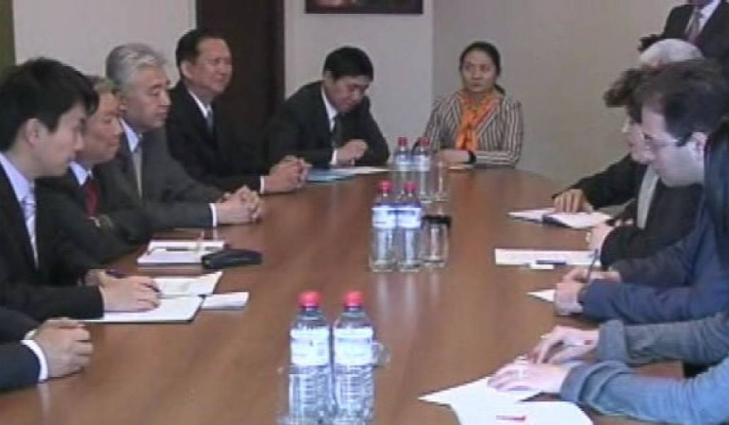 2b46e42e888192aab3cf2b6fc812932b