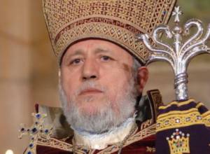 Catholicos leaves for Baku