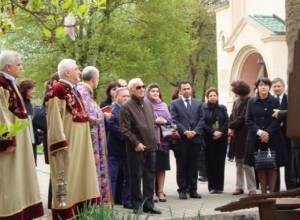 Charles Aznavour attends commemoration ceremony in Geneva