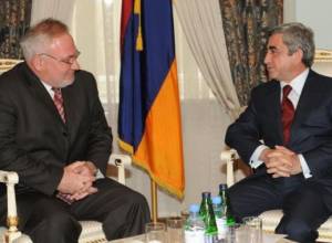 Serzh Sargsyan receives Russian Co-Chair