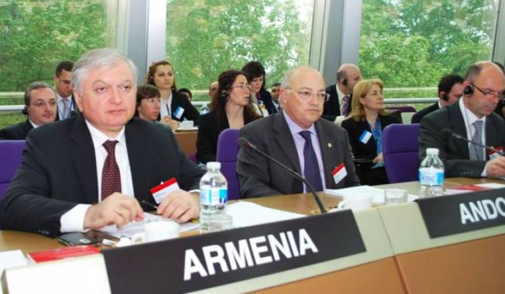 62ccff28c1de8eeca9a9d8c26d09a882