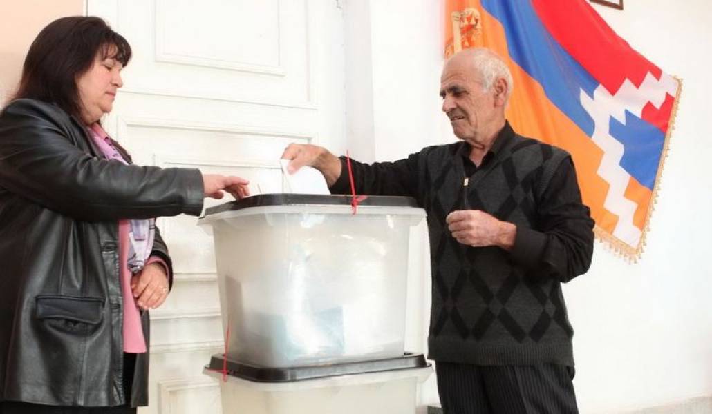 7b76a62afa52bbf0cdaeeec1d22f455c