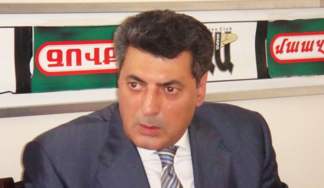 996037800bd9667a65c6690e65f942b6