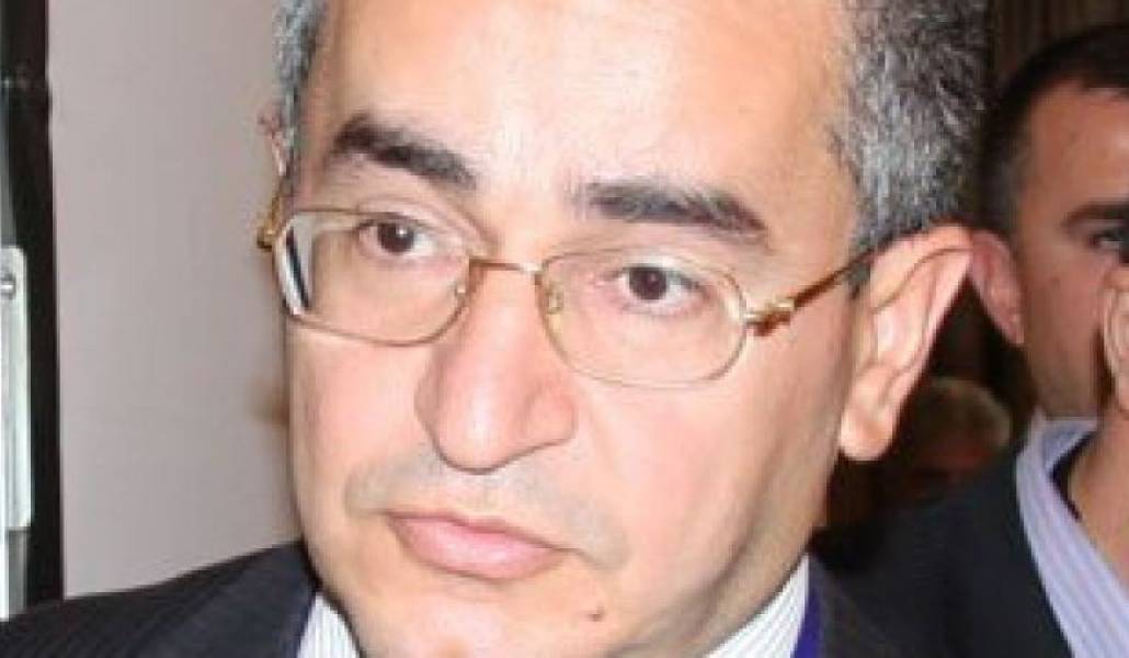 4682836781fab1b9309837ba09be0f56