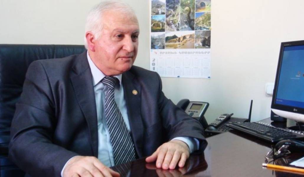 4e7068d2e44a937295327d7d3b9ebf9d