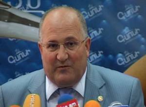 Does Ter-Petrosyan want to quit politics?