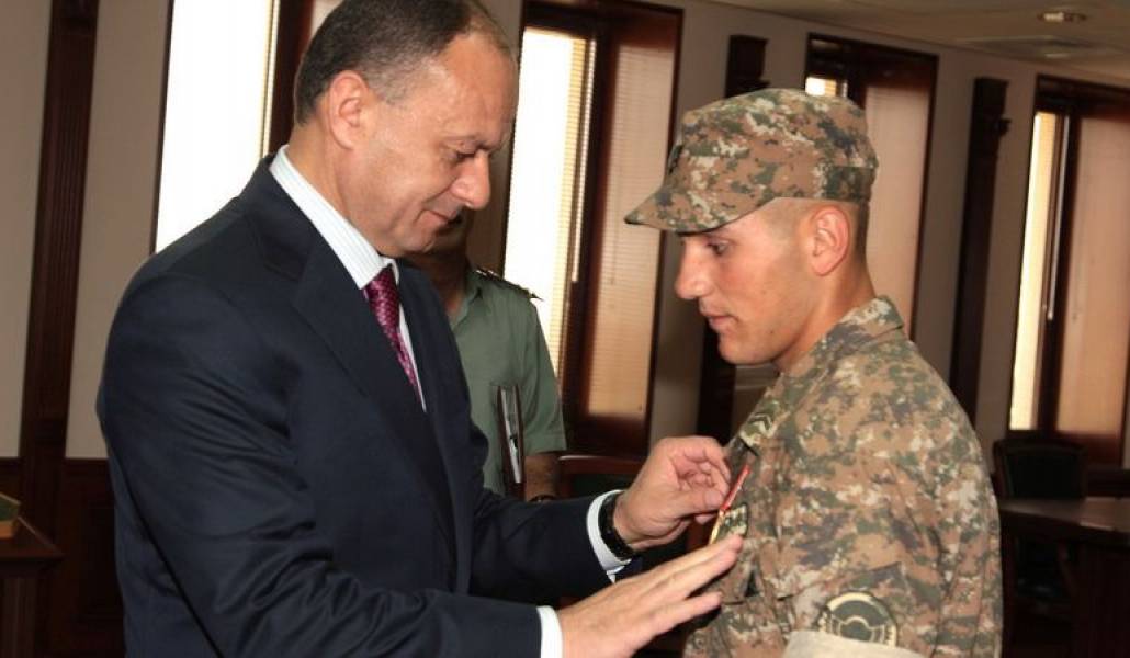 0ae65b62dfff6d2b7a3c7ef0dc99dadd