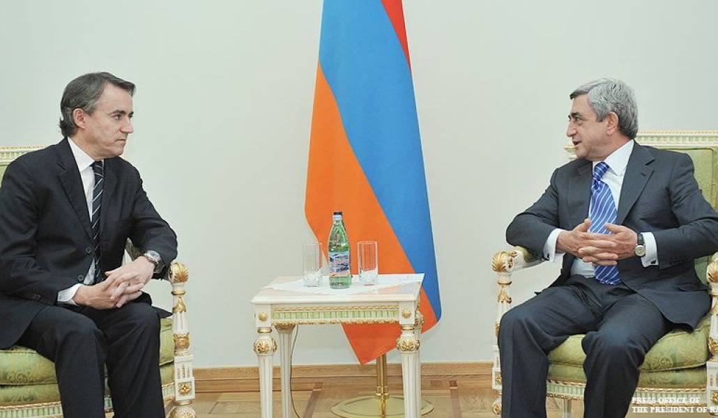 3722b0f4a2d8eb7bb8aca2300ae12112