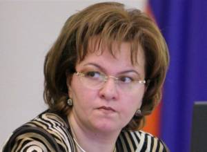 Arevik Petrosyan walks out of the sitting hall