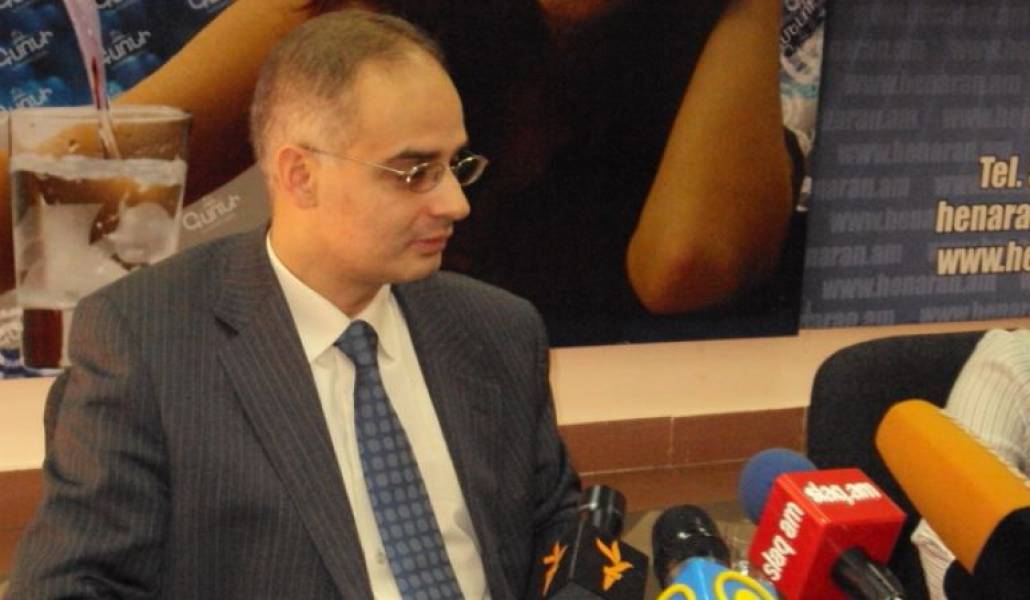 abcbdb6e284274e6c89bc1559c33b1de