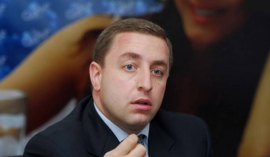 d29e8cc3abd35c592f220b5b70a7ad8c