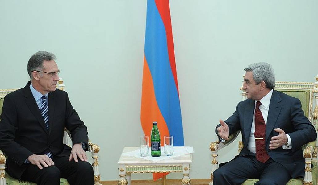 b308333d2876ad59e6c6368b5cb40efb