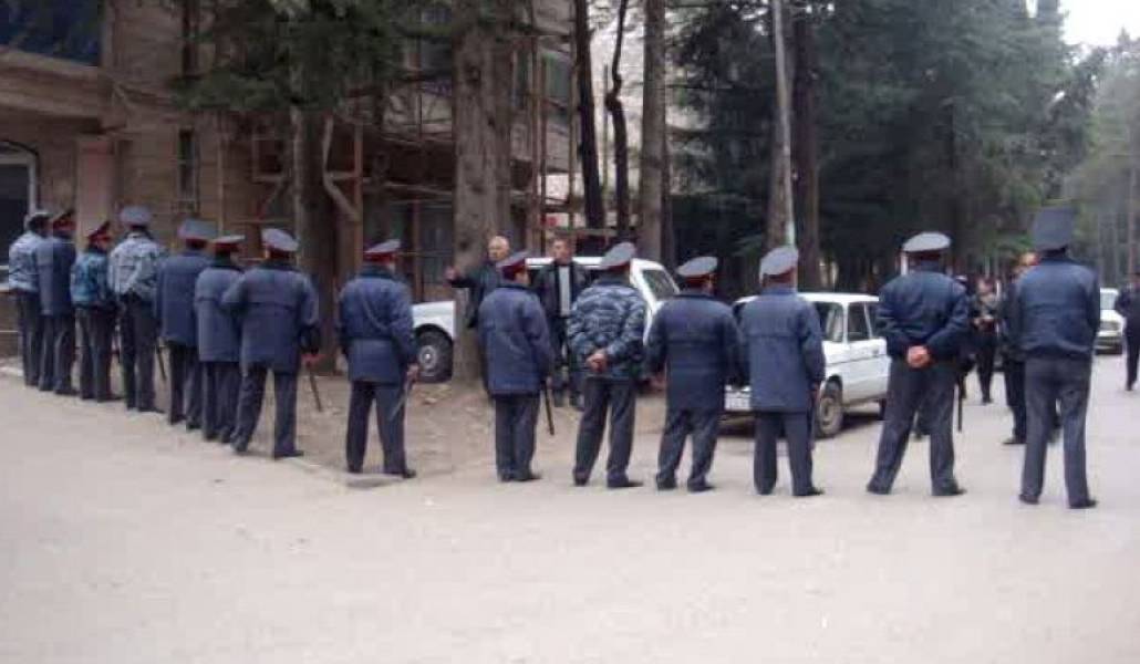 598427e30e406eb5b71b09517ed5445f