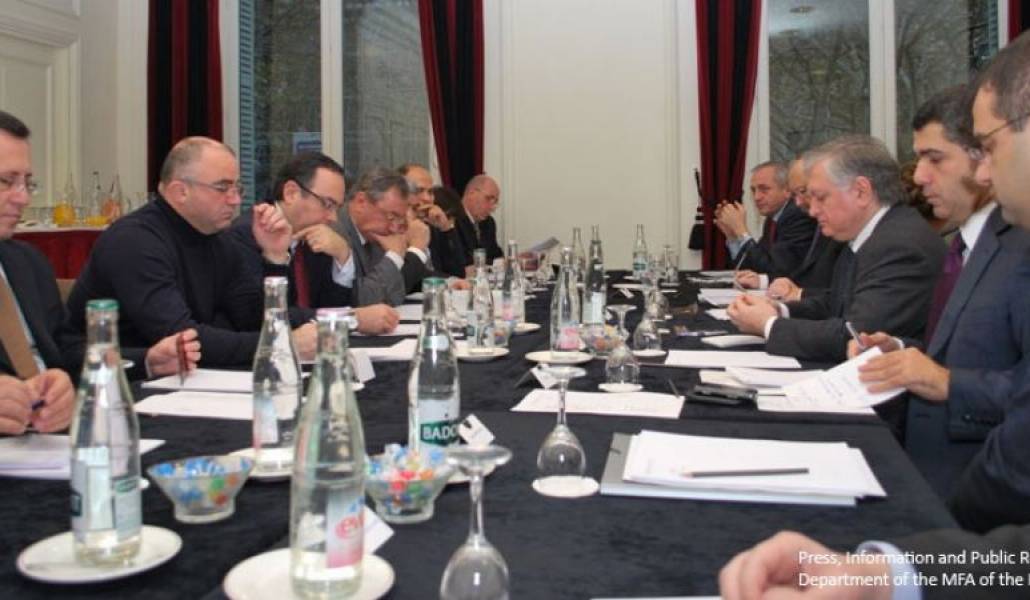 13de6fe9f637bc7de892bbd0d426f900