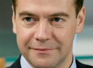 Medvedev promises to punish hooligans