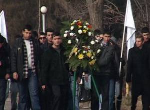 Armenian students pay tribute to Dink and others