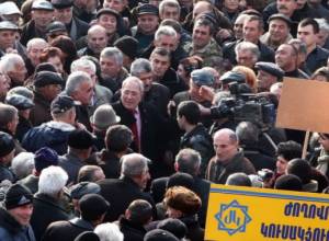 Tigran Karapetyan raises the issue of political prisoners