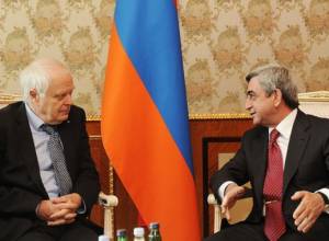 Serzh Sargsyan meets CoE Commissioner for Human Rights