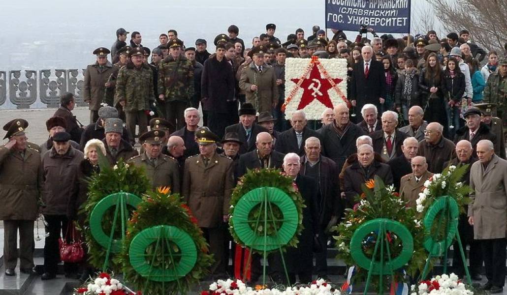 5c94c071e38d292320577677a885a85c