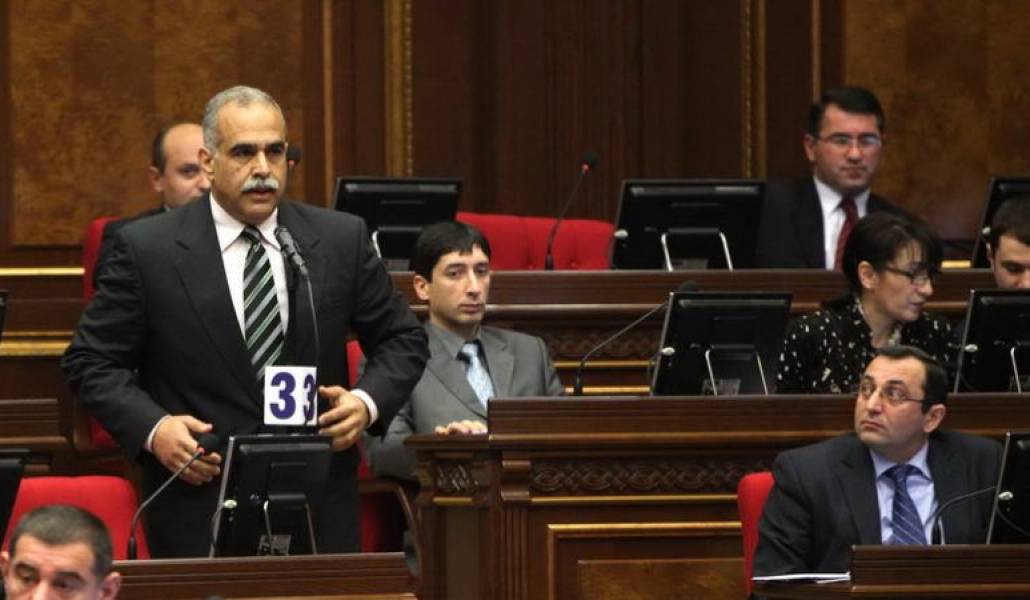 96cfdb075878bf5c2a721c80f11ed618