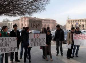 Protesters demand to exile government members to Siberia