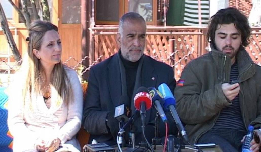 59667a5ec4e747394c839b64e4842a21