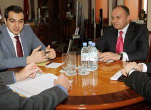 Minister Ohanyan receives NATO representative