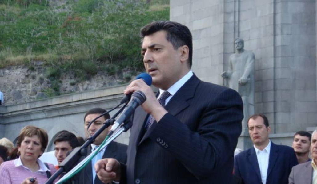 d9595d58232083abfe80eac926927b75