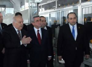 Serzh Sargsyan visits “Polymer Trub” Company