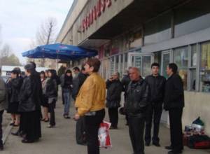 Tradition continues: no transportation