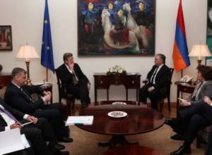 There is no alternative to peaceful settlement of Karabakh conflict