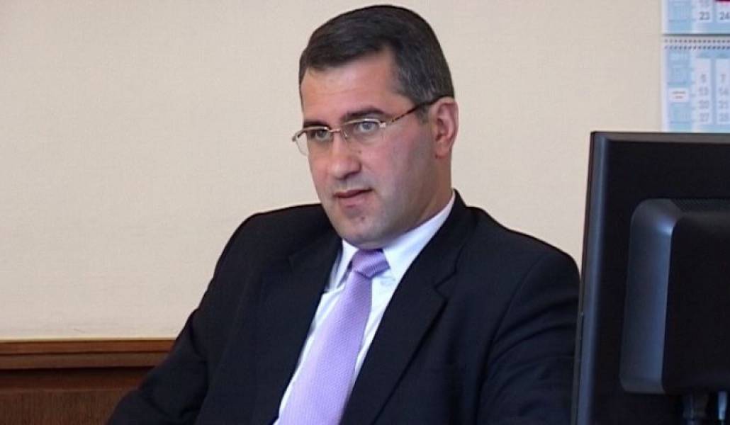 f306875affaa99e41d29912d381070f1